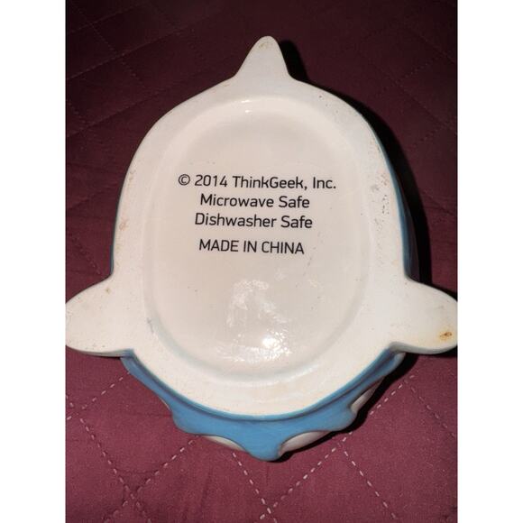 SHARK ATTACK Bowl 2014 ThinkGeek Ceramic Dish Bowl Snacks Candy Dips - Picture 5 of 5